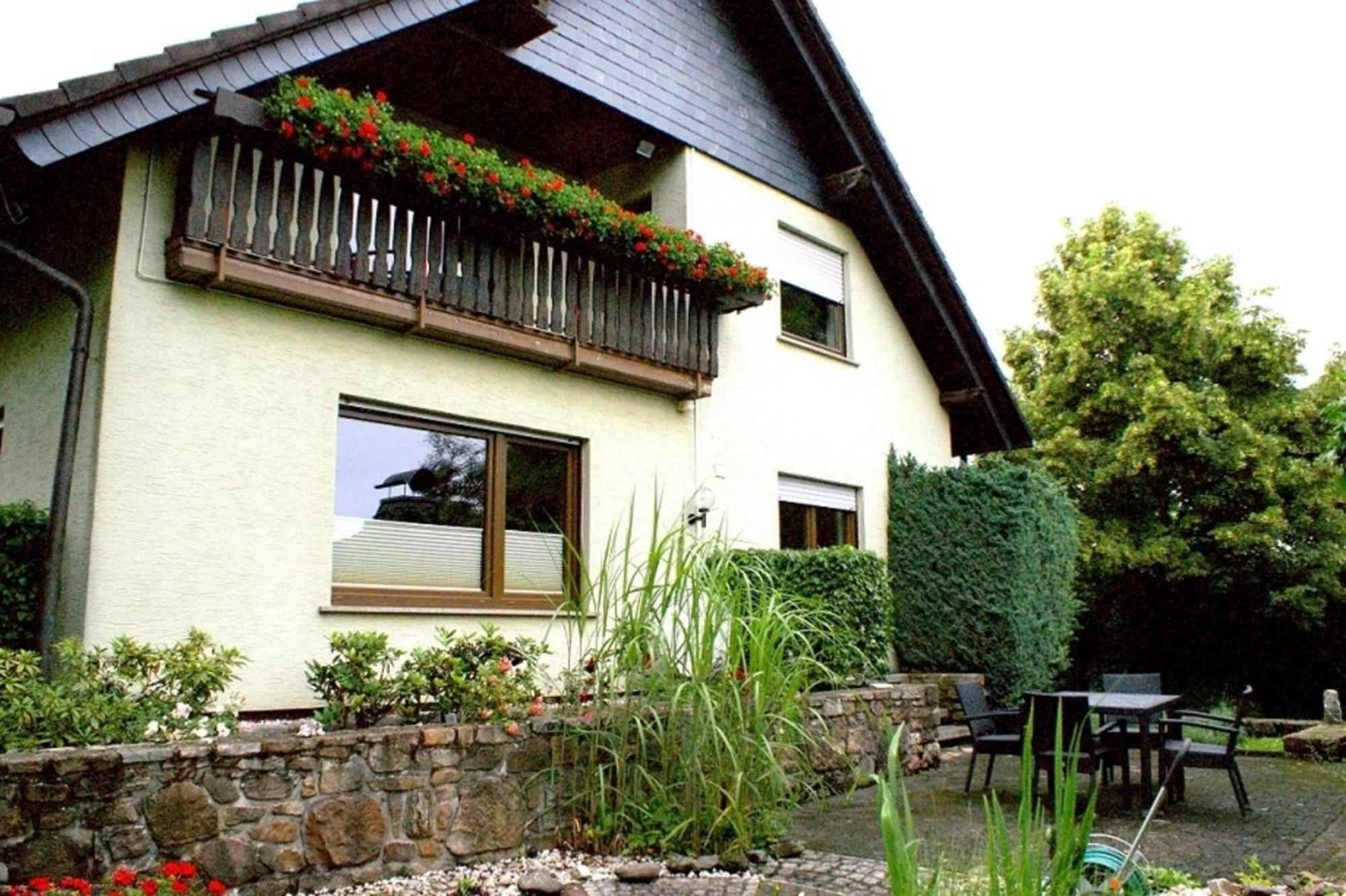 Апартаменты Haus "Zwischen Den Waeldern" Allenbach Экстерьер фото